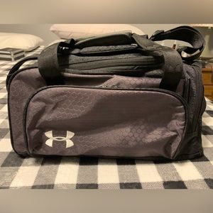 UNDER ARMOR GYM BAG